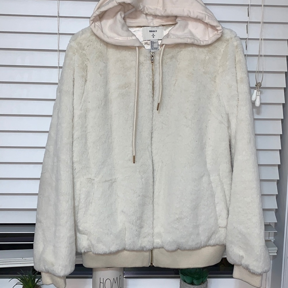 Forever21 fuzzy off white coat with removable hood